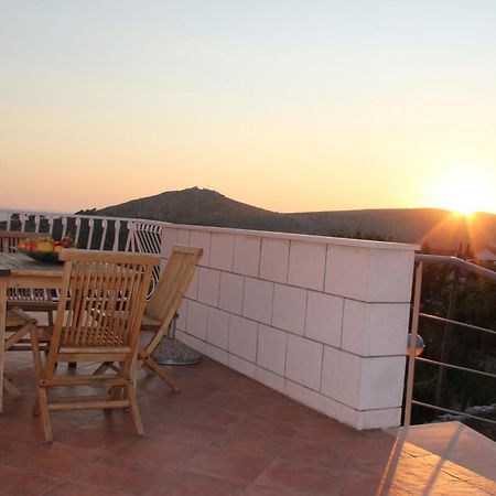 מליני Studio Apartments Andrijana מראה חיצוני תמונה