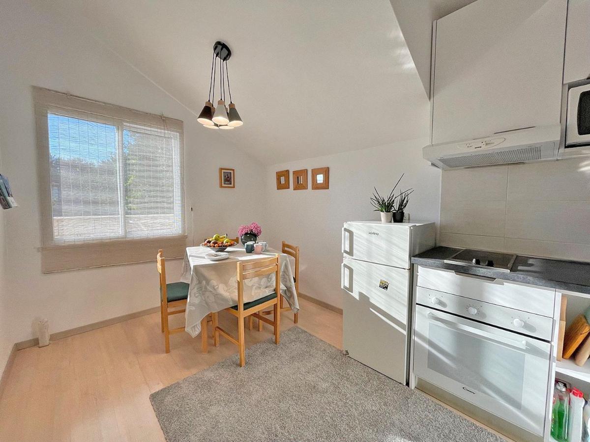 מליני Studio Apartments Andrijana מראה חיצוני תמונה