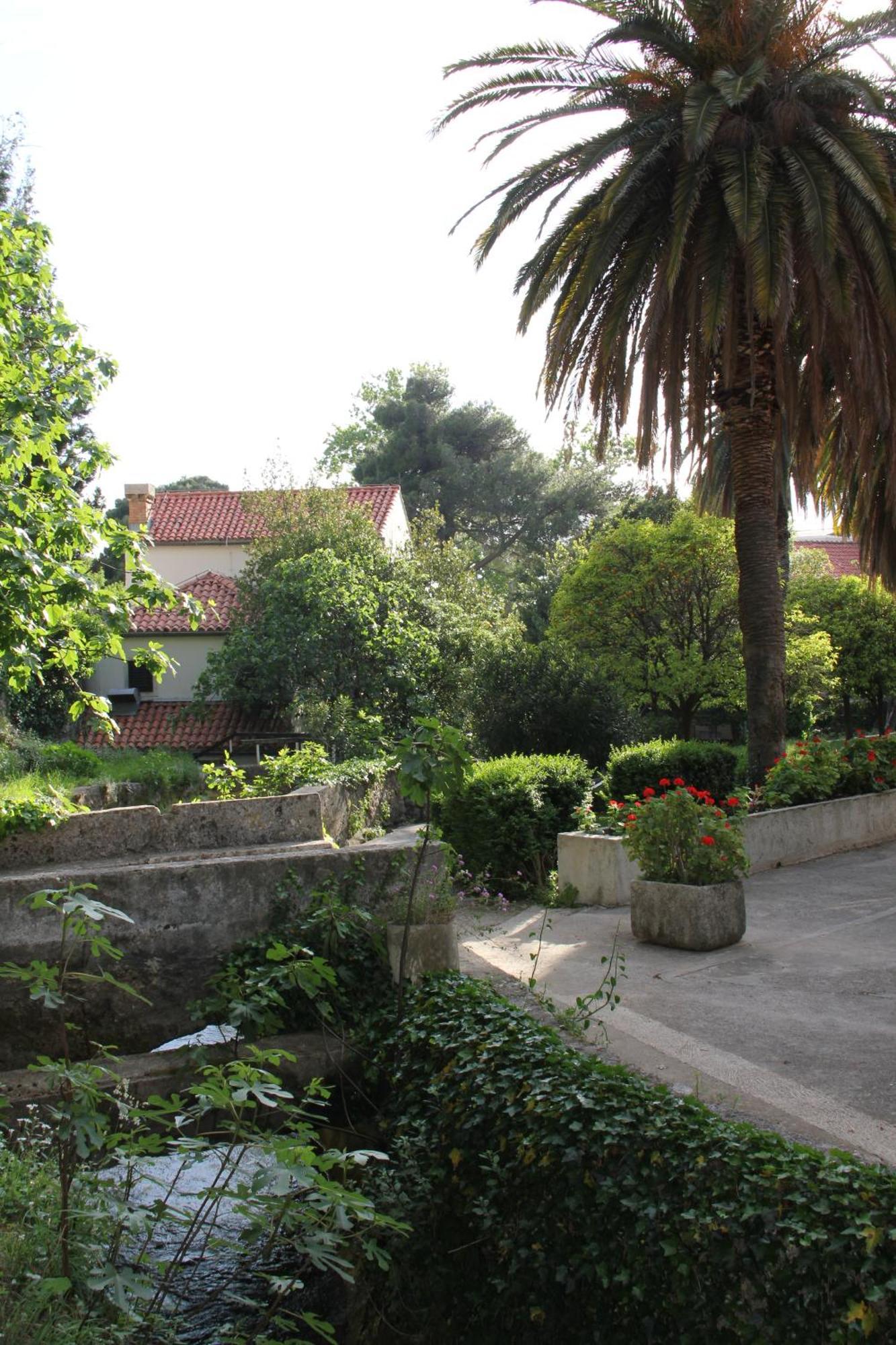 מליני Studio Apartments Andrijana מראה חיצוני תמונה