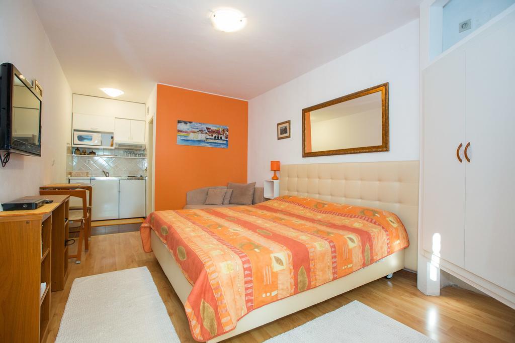 מליני Studio Apartments Andrijana חדר תמונה